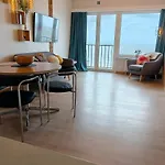 Zeezicht Alisa 아파트 *