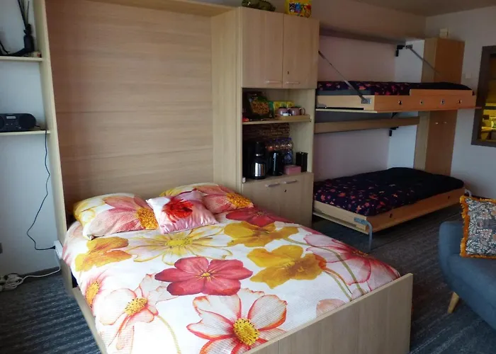 Zeezicht Alisa Lägenhet